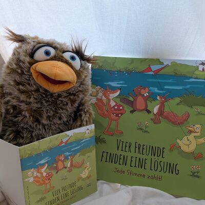 Eule Euraya begleitet Kinder auf dem Weg zum demokratischen Miteinander